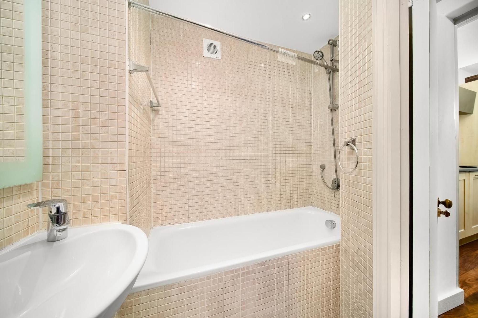 Marble Arch 2 Bedroom Apartment *